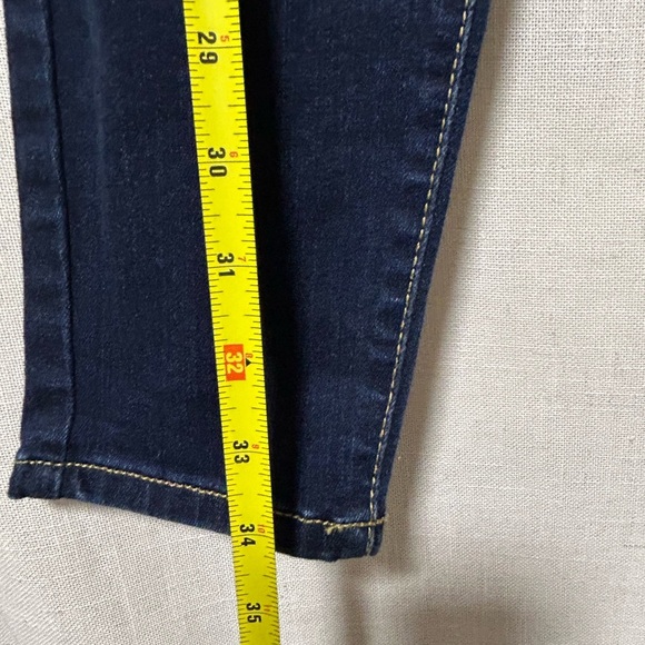 Classic Blue Women's Jeans - Picture 2 of 4